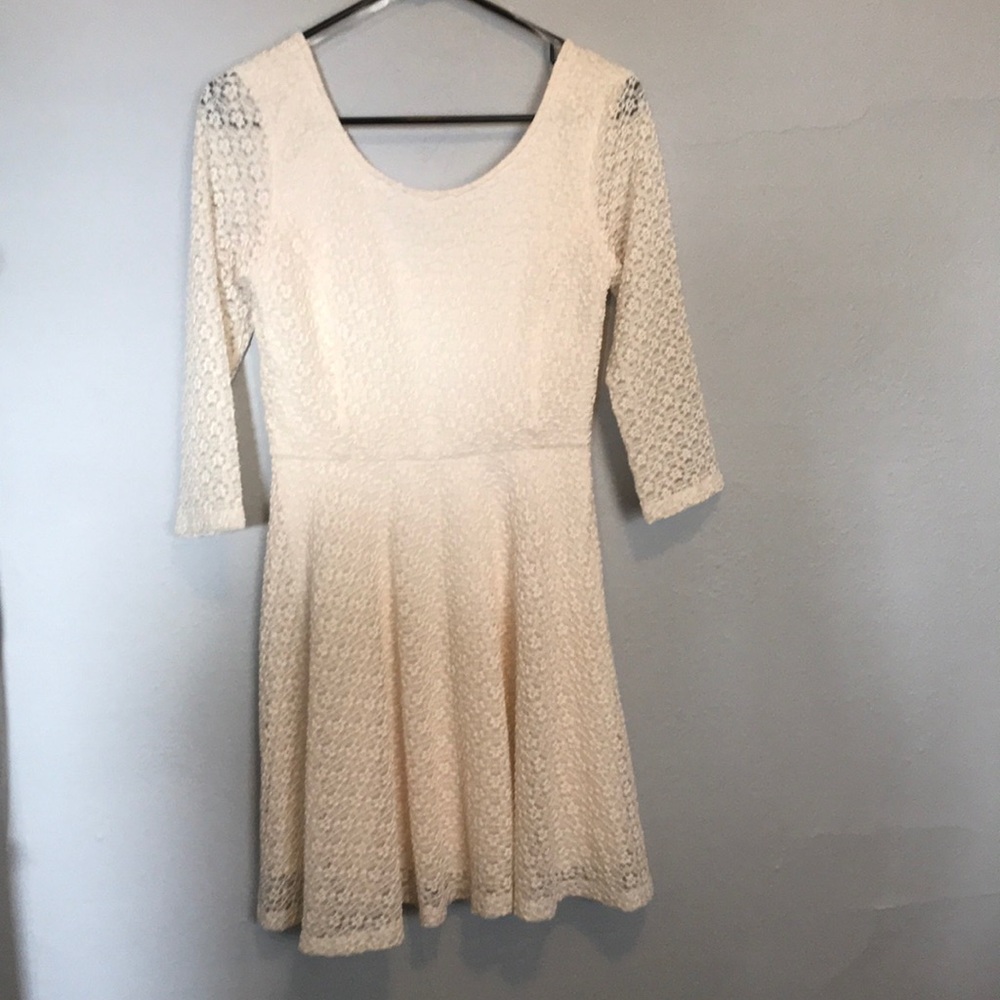 Brand New Women’s Ivory Lace Dress